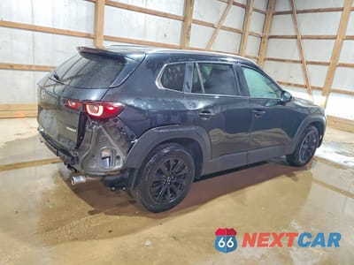Trzecie zdjęcie samochodu z tyłu: 2025 MAZDA CX-50 PREFERRED VIN:7MMVABBM8SN314113 - miniatura