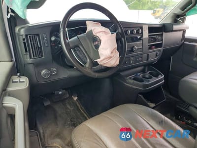 Zdjęcie 8 z 13 samochodu: 2023 GMC SAVANA G2500 VIN:1GTW7BFPXP1162454 - miniatura