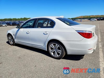 Drugie zdjęcie samochodu z przodu: 2010 BMW 528 XI VIN:WBANV1C51AC445915 - miniatura