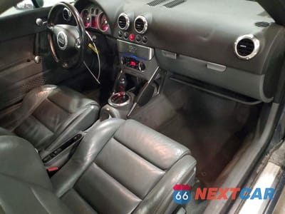Zdjęcie 8 z 12 samochodu: 2004 AUDI TT VIN:TRUTC28N741005945 - miniatura
