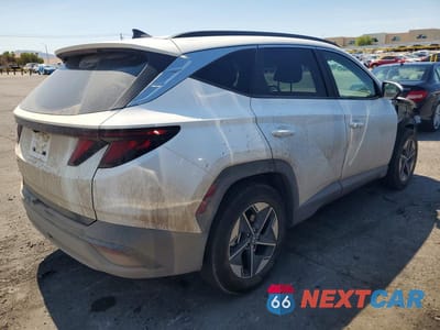 Trzecie zdjęcie samochodu z tyłu: 2026 HYUNDAI TUCSON SEL VIN:5NMJB3DE0TH664499 - miniatura