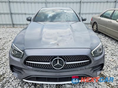 Piąte zdjęcie samochodu w środku: 2022 MERCEDES-BENZ E 350 4MATIC VIN:W1KZF8EBXNB072534 - miniatura