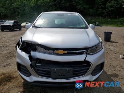 Piąte zdjęcie samochodu w środku: 2018 CHEVROLET TRAX LS VIN:3GNCJNSB7JL223203 - miniatura