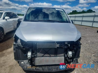 Piąte zdjęcie samochodu w środku: 2021 MERCEDES-BENZ METRIS VIN:W1WV0FEY9M3913078 - miniatura