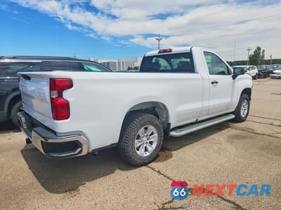 Trzecie zdjęcie samochodu z tyłu: 2023 CHEVROLET SILVERADO C1500 VIN:3GCNAAED3PG279891 - miniatura