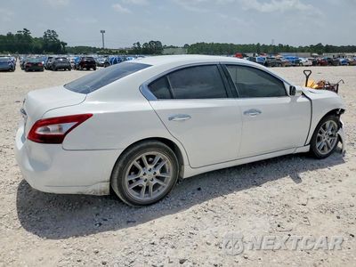 Trzecie zdjęcie samochodu z tyłu: 2010 NISSAN MAXIMA 3.5 S VIN:1N4AA5AP5AC805220 - miniatura