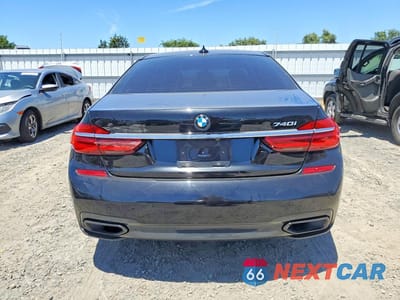 Zdjęcie 6 z 12 samochodu: 2016 BMW 740 I VIN:WBA7E2C58GG547440 - miniatura