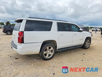 Trzecie zdjęcie samochodu z tyłu: 2016 CHEVROLET SUBURBAN C1500 LT VIN:1GNSCHKC5GR403510 - miniatura