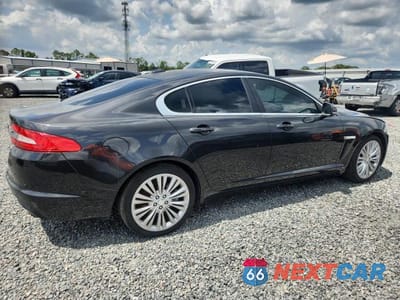 Trzecie zdjęcie samochodu z tyłu: 2015 JAGUAR XF 2.0T PREMIUM VIN:SAJWA0FS9FPU78984 - miniatura