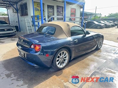 Czwarte zdjęcie samochodu z boku: 2003 BMW Z4 2.5 VIN:4USBT334X3LR66028 - miniatura