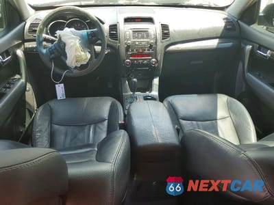 Zdjęcie 8 z 14 samochodu: 2012 KIA SORENTO EX VIN:5XYKU4A21CG210559 - miniatura