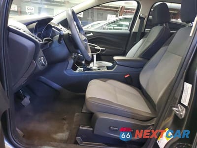 Zdjęcie 7 z 13 samochodu: 2017 FORD ESCAPE SE VIN:1FMCU9GD6HUB94323 - miniatura