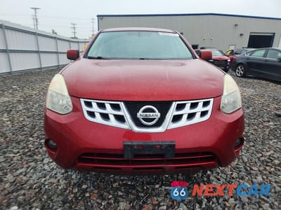 Piąte zdjęcie samochodu w środku: 2013 NISSAN ROGUE S VIN:JN8AS5MV2DW642048 - miniatura