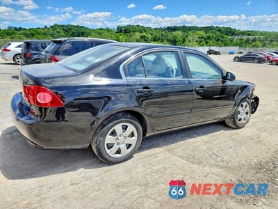 Trzecie zdjęcie samochodu z tyłu: 2007 KIA OPTIMA LX VIN:KNAGE123875095141 - miniatura