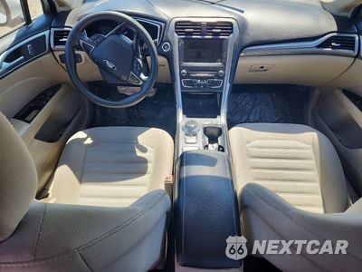 Zdjęcie 8 z 12 samochodu: 2017 FORD FUSION SE VIN:3FA6P0H79HR201436 - miniatura