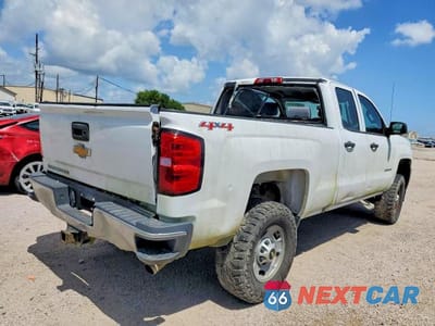 Trzecie zdjęcie samochodu z tyłu: 2016 CHEVROLET SILVERADO K2500 HEAVY DUTY VIN:1GC2KUEG9GZ133457 - miniatura