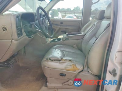 Zdjęcie 7 z 12 samochodu: 2004 CHEVROLET SILVERADO K2500 HEAVY DUTY VIN:1GCHK23U14F160821 - miniatura