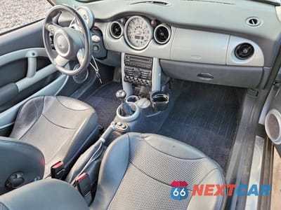 Zdjęcie 8 z 12 samochodu: 2004 MINI COOPER VIN:WMWRC33454TC53043 - miniatura