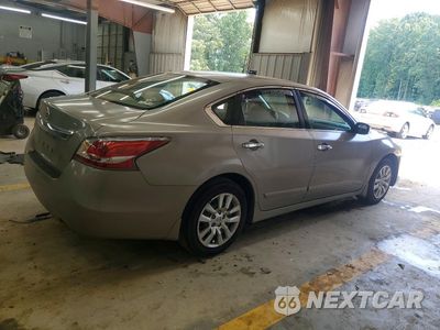 Trzecie zdjęcie samochodu z tyłu: 2015 NISSAN ALTIMA VIN:1N4AL3AP8FN910876 - miniatura