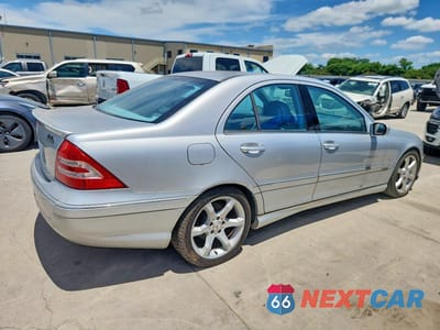 Trzecie zdjęcie samochodu z tyłu: 2007 MERCEDES-BENZ C 230 VIN:WDBRF52H17F847184 - miniatura