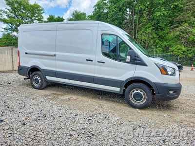 Czwarte zdjęcie samochodu z boku: 2024 FORD TRANSIT T-250 VIN:1FTBR1C85RKB84777 - miniatura
