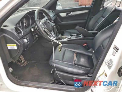 Zdjęcie 7 z 12 samochodu: 2014 MERCEDES-BENZ C 300 4MATIC VIN:WDDGF8AB3EA922247 - miniatura