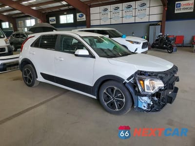 Czwarte zdjęcie samochodu z boku: 2026 KIA NIRO LX VIN:KNDCP3LE9T5356522 - miniatura