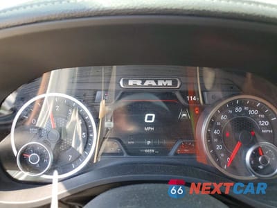 Zdjęcie 9 z 12 samochodu: 2026 RAM 1500 LARAMIE VIN:1C6SRFJP6TN316465 - miniatura