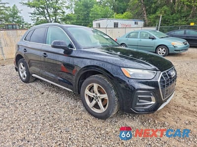 Czwarte zdjęcie samochodu z boku: 2021 AUDI Q5 PREMIUM VIN:WA1AAAFY3M2135532 - miniatura
