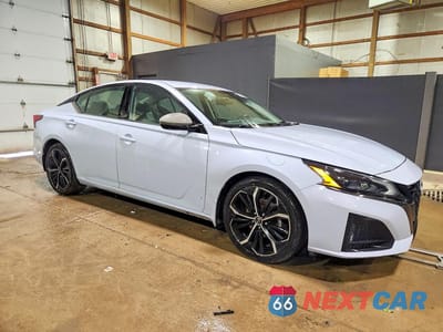 Czwarte zdjęcie samochodu z boku: 2023 NISSAN ALTIMA SR VIN:1N4BL4CV9PN365505 - miniatura