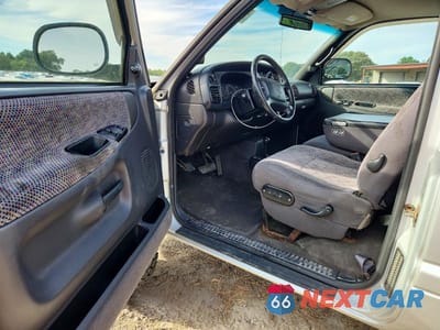Zdjęcie 8 z 12 samochodu: 2001 DODGE RAM 1500 VIN:1B7HF16Z61S166414 - miniatura