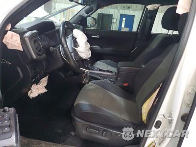 Zdjęcie 7 z 13 samochodu: 2022 TOYOTA TACOMA TRD SPORT VIN:3TYCZ5AN6NT072369 - miniatura