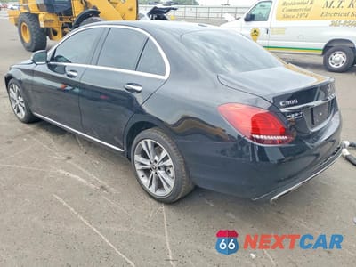 Drugie zdjęcie samochodu z przodu: 2019 MERCEDES-BENZ C 300 VIN:55SWF8DBXKU288891 - miniatura