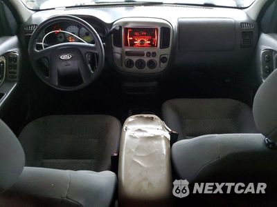 Zdjęcie 8 z 13 samochodu: 2003 FORD ESCAPE VIN:1FMYU03123KE14008 - miniatura