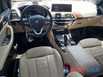 Zdjęcie 8 z 14 samochodu: 2021 BMW X3 XDRIVE30E VIN:5UXTS1C05M9G31824 - miniatura