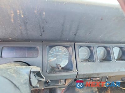 Zdjęcie 9 z 12 samochodu: 1995 JEEP WRANGLER / YJ S VIN:1J4FY19PXSP302389 - miniatura