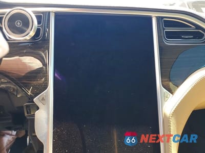 Zdjęcie 9 z 12 samochodu: 2014 TESLA MODEL S VIN:5YJSA1H16EFP35857 - miniatura