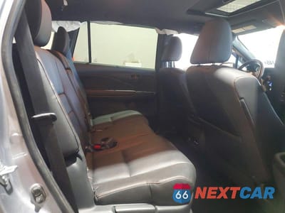 Zdjęcie 11 z 14 samochodu: 2024 HONDA PASSPORT VIN:5FNYF8H69RB004572 - miniatura