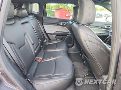 Zdjęcie 11 z 13 samochodu: 2024 JEEP COMPASS LATITUDE LUX VIN:3C4NJDFN7RT145839 - miniatura