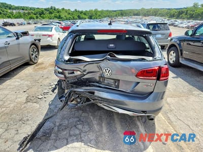 Zdjęcie 6 z 13 samochodu: 2017 VOLKSWAGEN GOLF VIN:3VWH17AU2HM531829 - miniatura