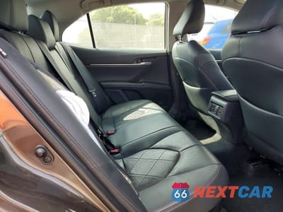 Zdjęcie 10 z 12 samochodu: 2019 TOYOTA CAMRY HYBRID XLE VIN:4T1B21HK3KU013492 - miniatura