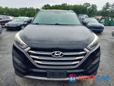 Piąte zdjęcie samochodu w środku: 2016 HYUNDAI TUCSON SPORT VIN:KM8J3CA28GU221034 - miniatura