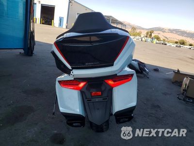 Czwarte zdjęcie samochodu z boku: 2024 HONDA GL1800 D VIN:JH2SC7956RK601462 - miniatura