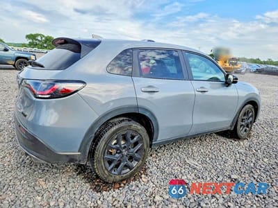 Trzecie zdjęcie samochodu z tyłu: 2023 HONDA HR-V SPORT VIN:3CZRZ2H56PM701393 - miniatura