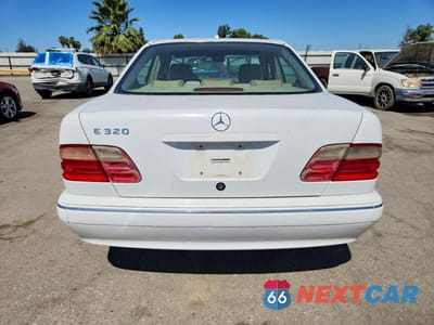 Zdjęcie 6 z 12 samochodu: 2001 MERCEDES-BENZ E 320 VIN:WDBJF65J01B357304 - miniatura