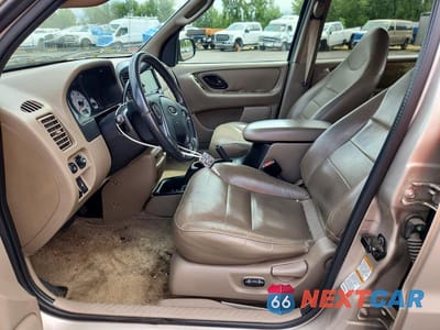Zdjęcie 7 z 12 samochodu: 2001 FORD ESCAPE XLT VIN:1FMCU04121KF92278 - miniatura