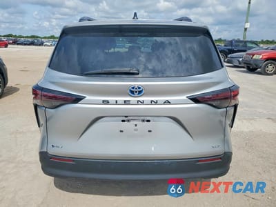 Zdjęcie 6 z 13 samochodu: 2025 TOYOTA SIENNA XLE 8-PASSENGER VIN:5TDYRKEC2SS227911 - miniatura