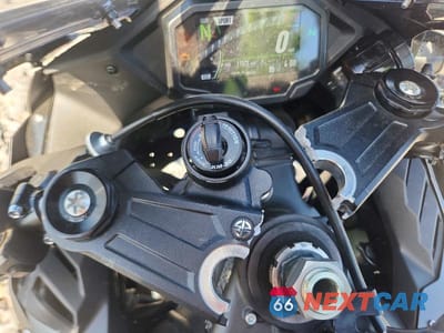 Zdjęcie 8 z 9 samochodu: 2022 KAWASAKI ZX1002 M VIN:JKBZXVM13NA002321 - miniatura