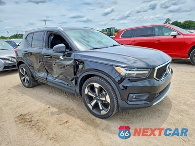 Czwarte zdjęcie samochodu z boku: 2021 VOLVO XC40 T5 MOMENTUM VIN:YV4162UK2M2407030 - miniatura