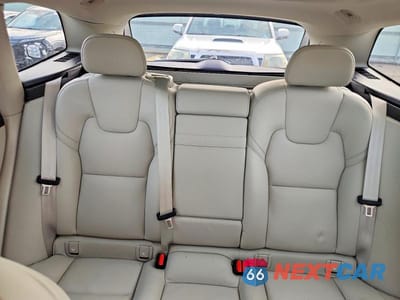 Zdjęcie 10 z 14 samochodu: 2021 VOLVO XC60 T5 MOMENTUM VIN:YV4102RKXM1763645 - miniatura